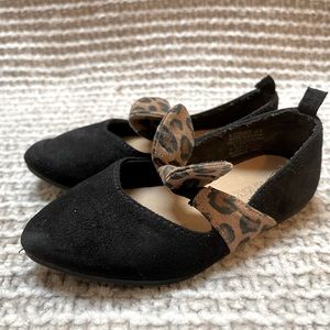 Old Navy brand dress shoes • Size 6